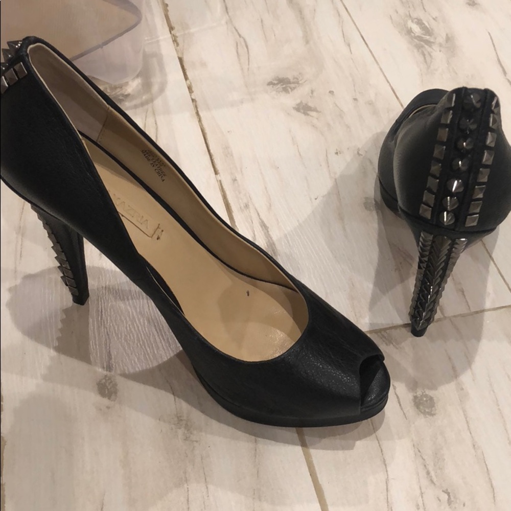 BCBGMAXAZRIA HEELS